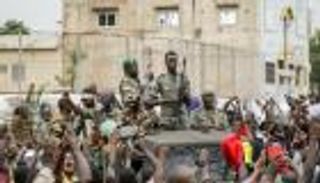 المعارضة المالية ترحب بالانقلاب وتتعهد بالتعاون مع قادته 