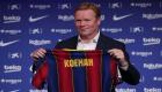 الحرب بدأت.. لاعب برشلونة السابق يهاجم كومان