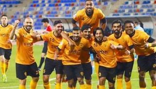 لاعبو القادسية يحتفلون بالفوز الغالي على السالمية