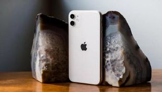 الأسواق تترقب طرح آيفون 12