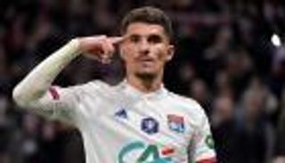 4 عوامل تشجع حسام عوار على حمل قميص منتخب الجزائر