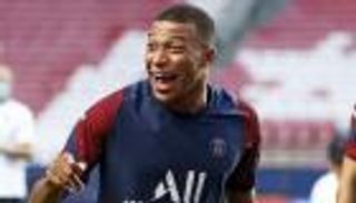 نهائي دوري أبطال أوروبا.. مبابي يلجأ للضحك لصناعة التاريخ