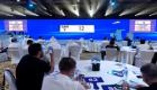 V12 الأعلى سعرا.. إعلان حصيلة مزاد أرقام السيارات المميزة في دبي