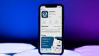 أبل تُعيد تطبيق "وورد برس" إلى متجرها.. وتعتذر