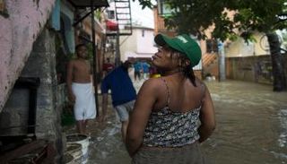 العاصفة لورا تضرب هايتي مصحوبة بأمطار غزيرة