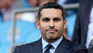 خلدون المبارك رئيس نادي مانشستر سيتي