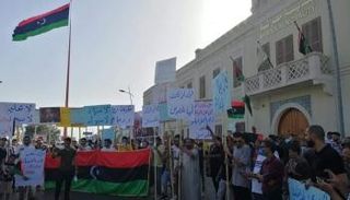 مظاهرات ضد حكومة فايز السراج 