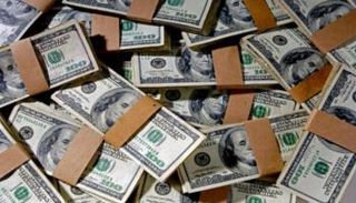 أوراق نقدية فئة 100 دولار أمريكي