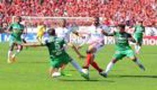 الدوري المغربي.. فيروس كورونا يؤجل ديربي الوداد والرجاء