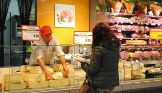 متجر إيطالي يشهد واقعة عنصرية- أرشيفية