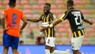 الدوري السعودي.. الاتحاد ينتظر خدمة العمر من الهلال والنصر