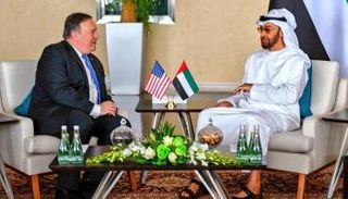الشيخ محمد بن زايد آل نهيان خلال لقاء سابق مع بومبيو - أرشيفية