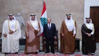 وزير خارجية قطر يلتقي الرئيس اللبناني أبرز حلفاء حزب الله