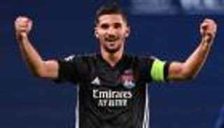 تطورات مفاجئة.. حسام عوار يصدم منتخب الجزائر