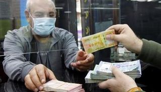 أطفال يلعبون خارج خيمة اليونيسف أقيمت عقب انفجار ميناء بيروت- رويترز