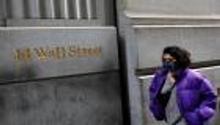 نتائج معركة كورونا تخدم وول ستريت وتخذل أسهم أوروربا