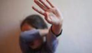 جريمة بشعة في قرية مصرية.. أب يغتصب طفلته لمدة 3 سنوات