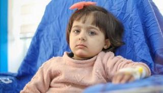 طفلة فلسطينية مصابة بالسرطان في أحد مستشفيات غزة