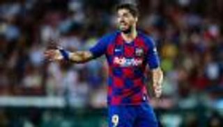 مساعد كومان يتواصل مع خليفة سواريز في برشلونة