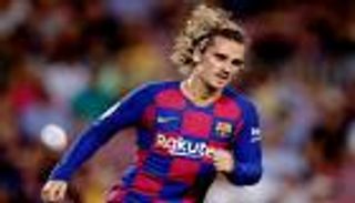 هل يغادر برشلونة؟.. كواليس محادثة جريزمان مع كومان