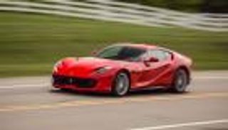 طراز فيراري 812 Superfast لعام 2020.. محرك خارق وتحديثات ليست جوهرية