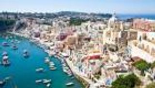 سكان الجزر الإيطالية للسائحين: لا نريد طردكم لكننا خائفون