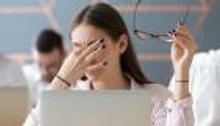 احترسوا.. الإجهاد الرقمي يهدد عيونكم
