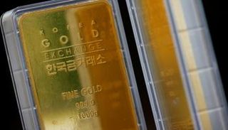 سبائك ذهب معروضة بالبورصة في كوريا الجنوبية- رويترز