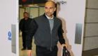 العد التنازلي.. جوارديولا يصل برشلونة للتفاوض مع ميسي