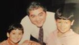 ذكرى ميلاد مصطفى متولي.. صور نادرة ترصد علاقته بعادل إمام