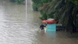 سيول أفغانستان.. 160 قتيلاً واستمرار البحث عن جثث