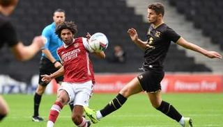 محمد النني لاعب وسط أرسنال