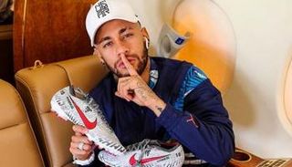 نيمار ينفصل عن نايكي