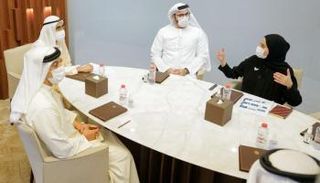 الشيخ محمد بن راشد يطلع على خطط عمل حكومة دولة الإمارات