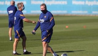 رونالد كومان مدرب برشلونة الجديد