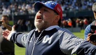 دييجو مارادونا أسطورة الكرة الأرجنتينية