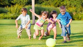 ضوء النهار يحمي الأطفال من قصر النظر