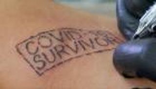 تاتو كورونا..  أحدث صيحات الموضة للناجين من الفيروس