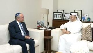 جانب من لقاء قرقاش وبن شبات