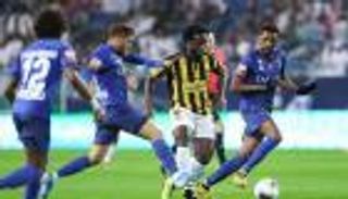 الدوري السعودي.. حقيقة صفقة النصر والأهلي التبادلية وفرصة أخيرة لبوني