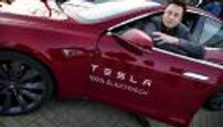 تسلا تبيع حصة من أسهمها بـ5 مليارات دولار.. ما السبب؟