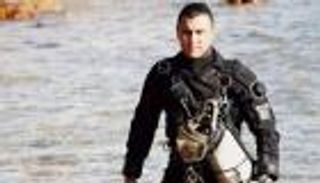 بـ550 سباحا.. مصر تنفذ أكبر علامة سلام في العالم على الماء 