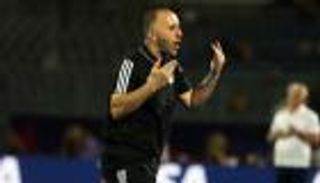 "جوهرة الليجا" أمل بلماضي لتدعيم تشكيلة الجزائر