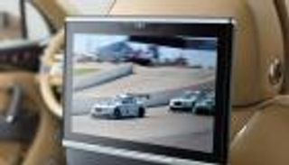 بالصور والأسعار.. شاهد أحدث "كماليات" السيارات الفخمة والرياضية