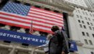 "التكنولوجيا" تحلق خارج التداعيات.. مستويات قياسية للأسهم الأمريكية