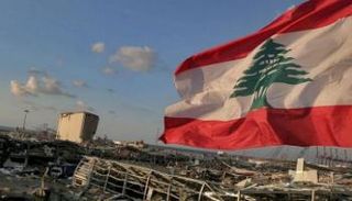 جانب من آثار الدمار الهائل الذي لحق بمرفأ بيروت