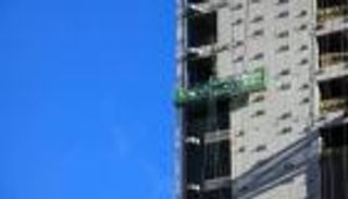 مصرع 3 عمال أجانب سقطوا من رافعة بناء بالجزائر