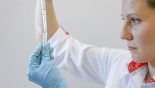 76 شخصا من المشاركين في التجربة تكونت لديهم أجسام مضادة لفيروس كورونا