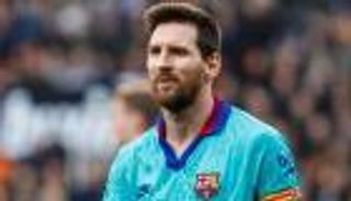 في أول تعليق.. برشلونة يستخلص العسل من سم ميسي