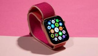 الساعة الجديدة يتوقع أن تعزز من مكانة أبل في السوق